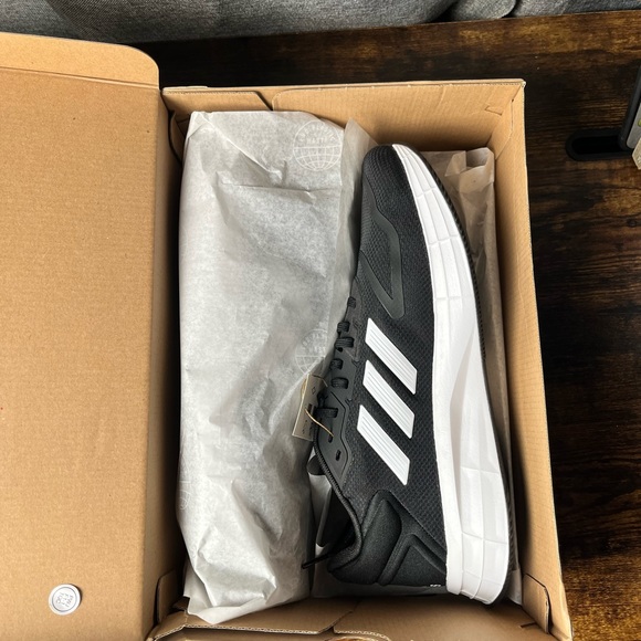 Man's Sneakers & Athletic Shoes size 9 1/2 - Picture 2 of 11